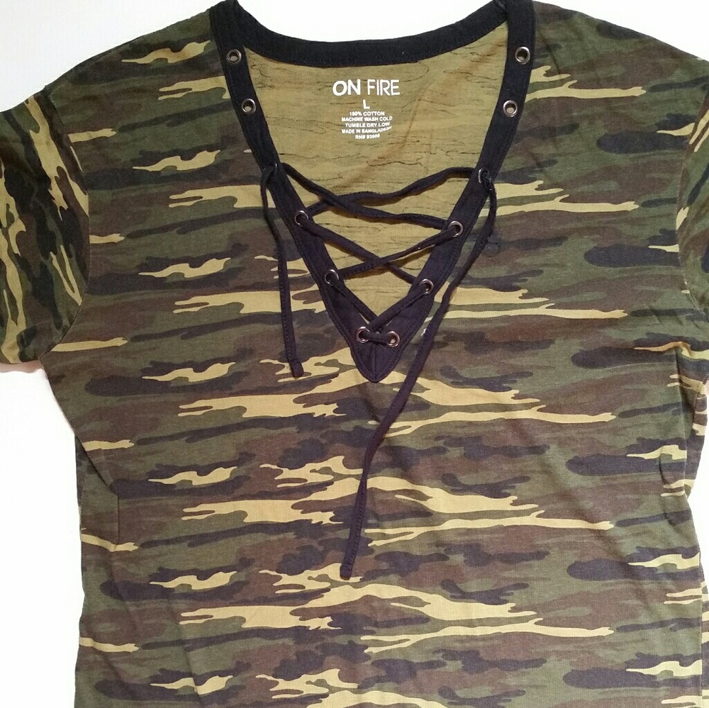 🆕🎉CAMO TEE🎉🆕 - Picture 5 of 5